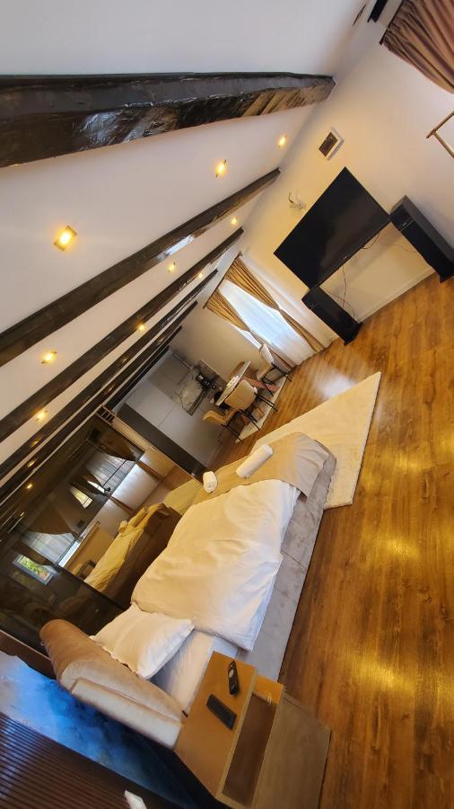 Flux Studios Apart 2 Oradea Dış mekan fotoğraf
