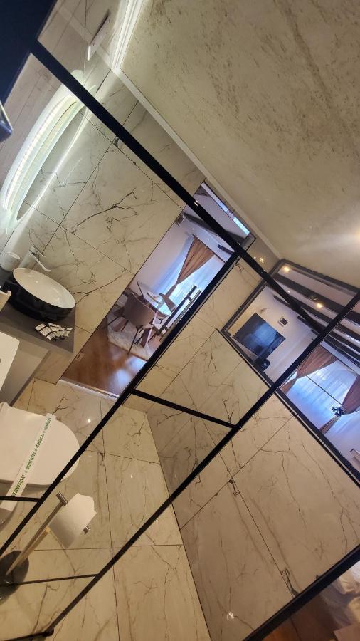 Flux Studios Apart 2 Oradea Dış mekan fotoğraf